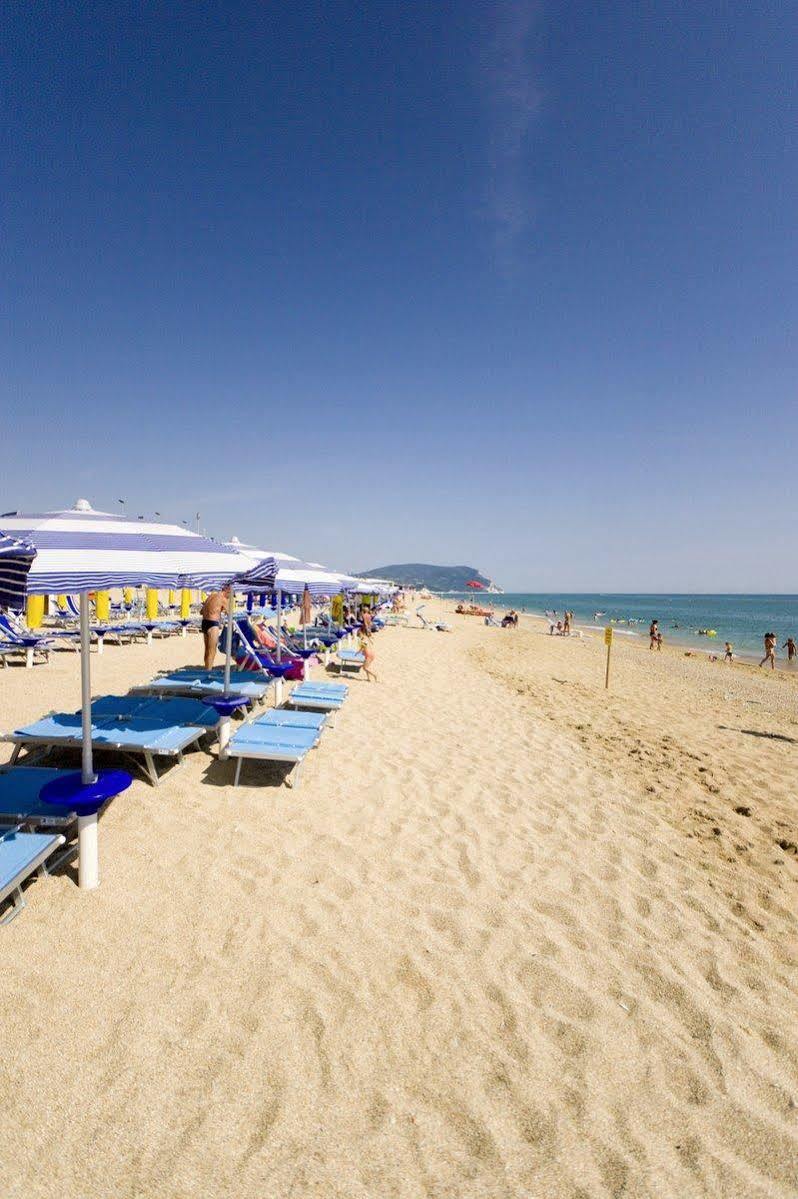 Residence I Giardini Del Conero Porto Recanati Ngoại thất bức ảnh